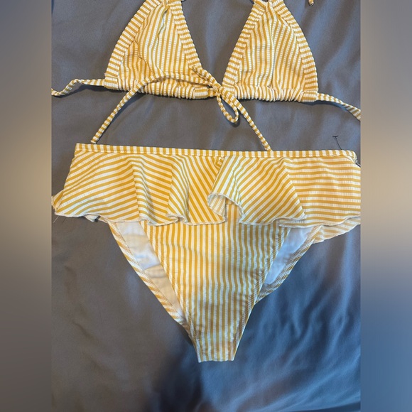 Montce Canary Stripe Bikini Set - Picture 3 of 6